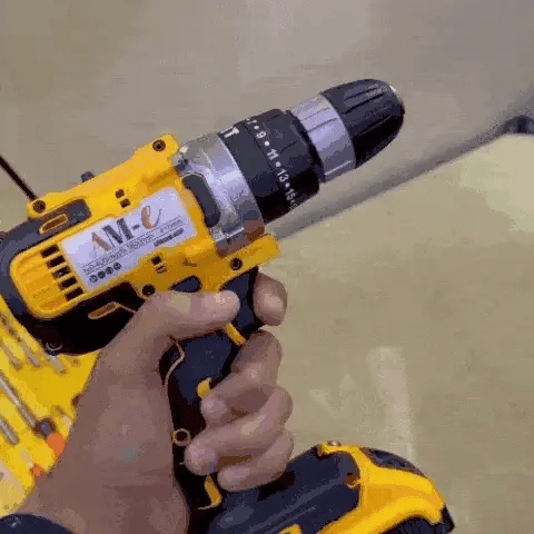 SET DE TALADRO 2 BATERIAS 21 V 26 PZ AMARILLO HASS/ AM
